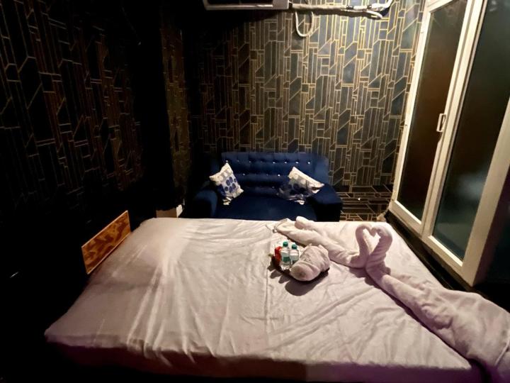 Relxation aromatherapy massage 